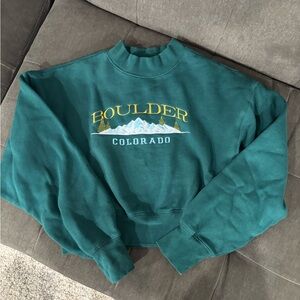 Cute cropped turtle neck sweatshirt- size medium. New